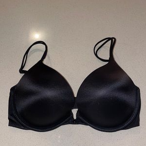 Victoria’s Secret Black Very Sexy Push up Bra Size 32D

Underwire